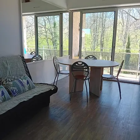 T2 Face Au Golf Apartment