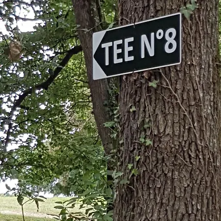 T2 Face Au Golf Apartment *